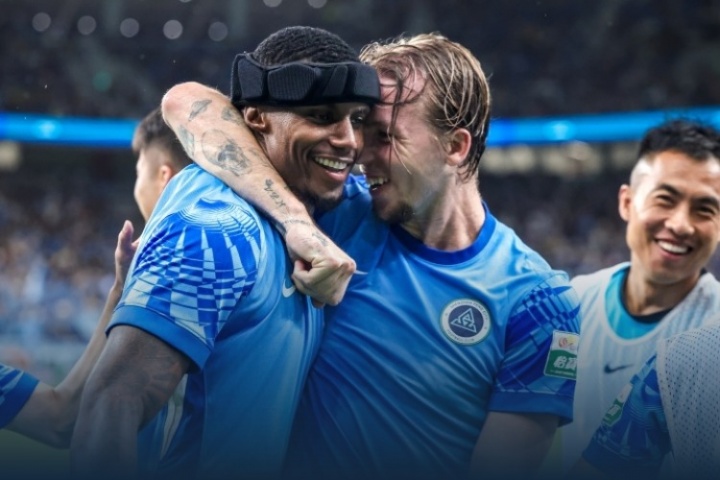 新帅新援新气象！新鹏城换帅后4-0大胜止三连败，新援韦斯利戴帽