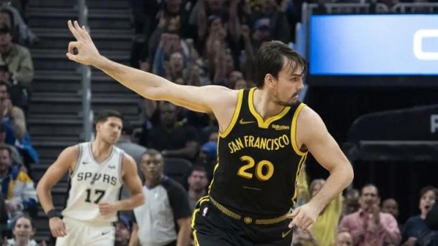 世界赛官网-底薪球员成勇士最大惊喜 科尔直言萨里奇值得高薪