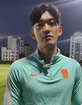 总决赛直播-颜骏凌：为武磊百场感到骄傲；李昊很有潜力，会帮他尽快融入